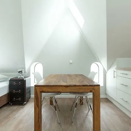 Apartamento Amsterdam - Chillinghouse # 6, 3 Min. Vom Ice, Netflix, Garten Siegburg